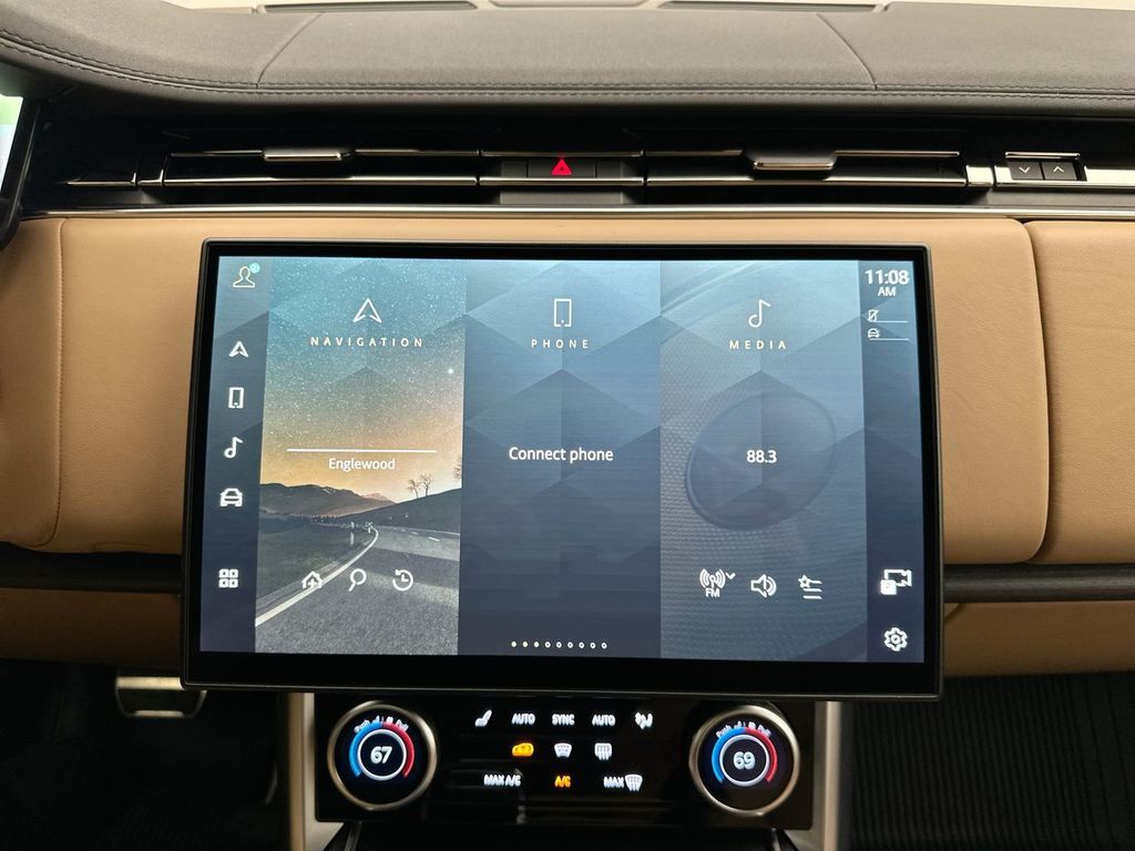 Thumbnail: 2023 Land Rover Range Rover - 26