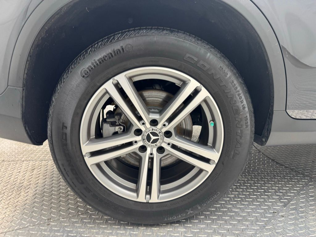2020 Mercedes-Benz GLC 300 9
