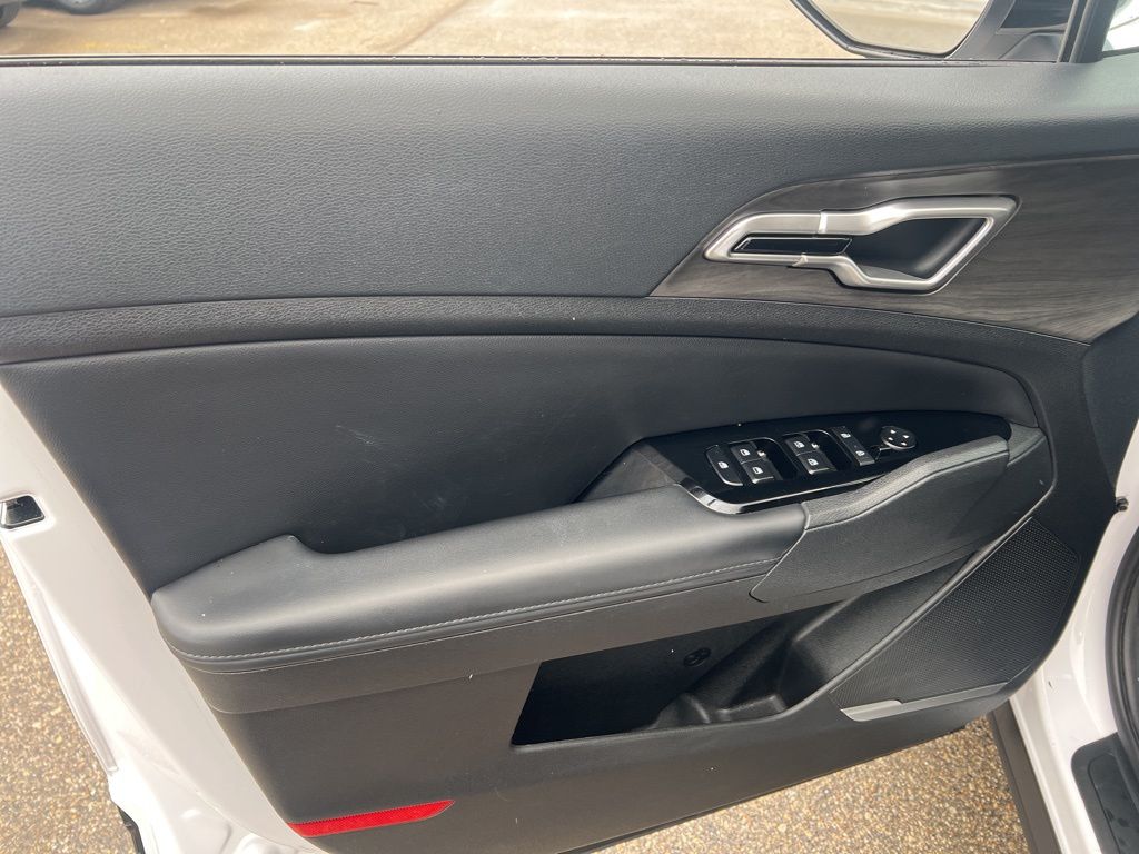 2023 Kia Sportage X-Line photo