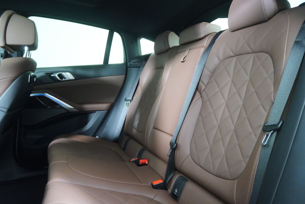 Thumbnail: 2025 BMW X6 - 15