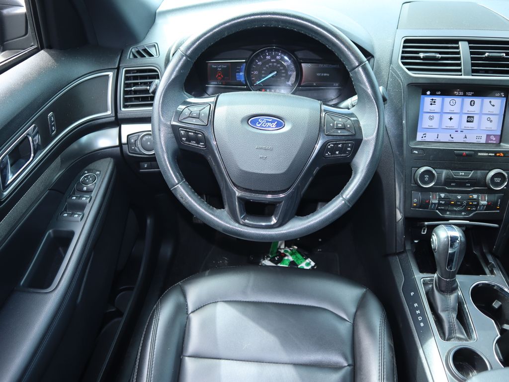 Thumbnail: 2019 Ford Explorer - 6