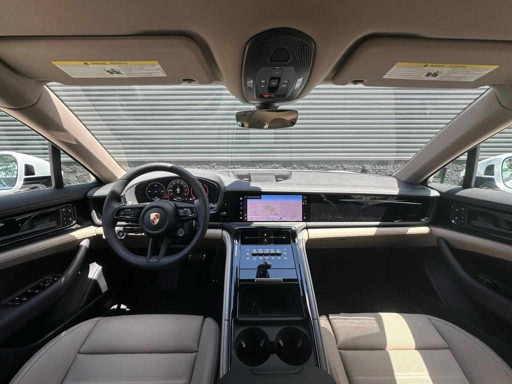 Thumbnail: 2025 Porsche Panamera - 31