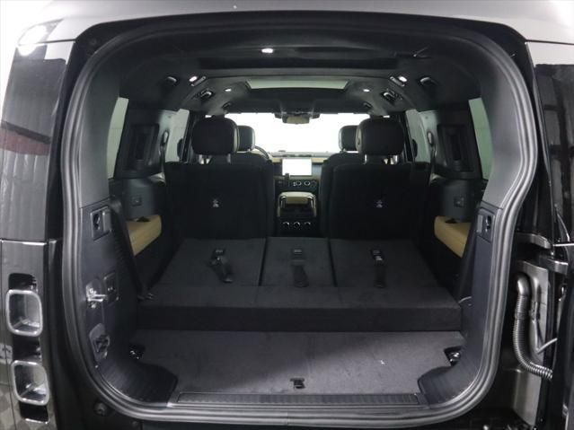 Thumbnail: 2025 Land Rover Defender - 30