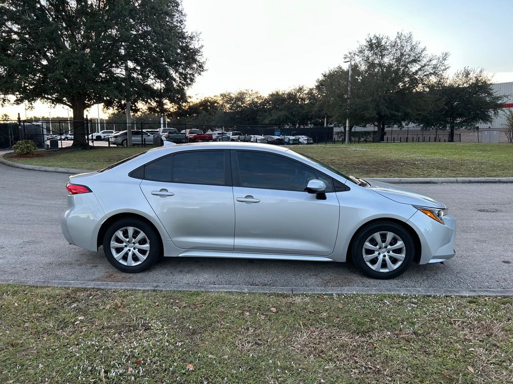 Thumbnail: 2021 Toyota Corolla - 6