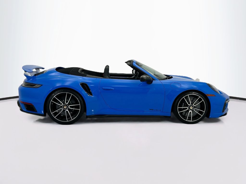 Thumbnail: 2022 Porsche 911 - 8