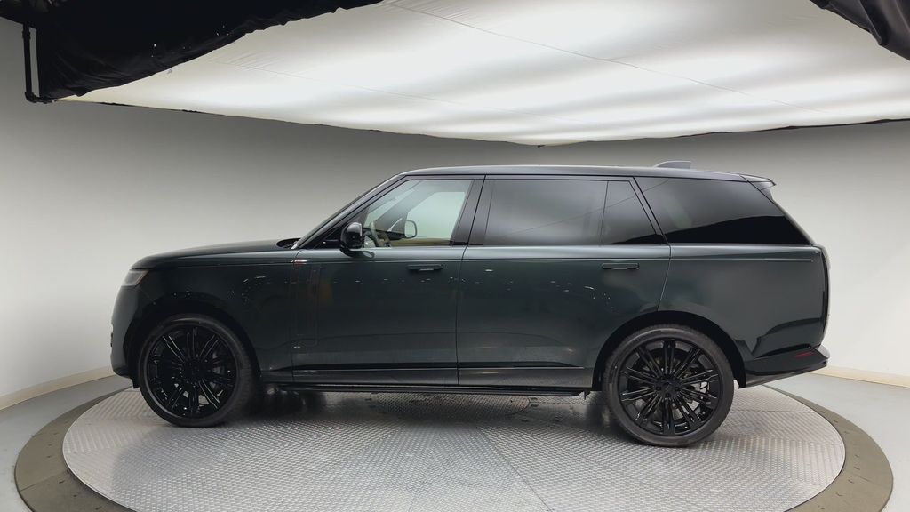 Thumbnail: 2026 Land Rover Range Rover - 5