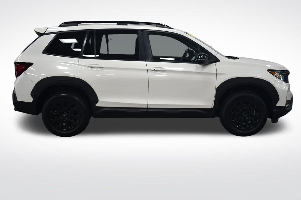 Thumbnail: 2022 Honda Passport - 9