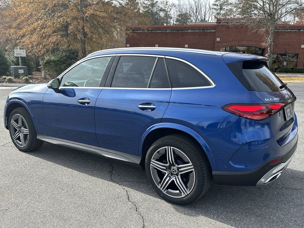 2023 Mercedes-Benz GLC GLC 300 6