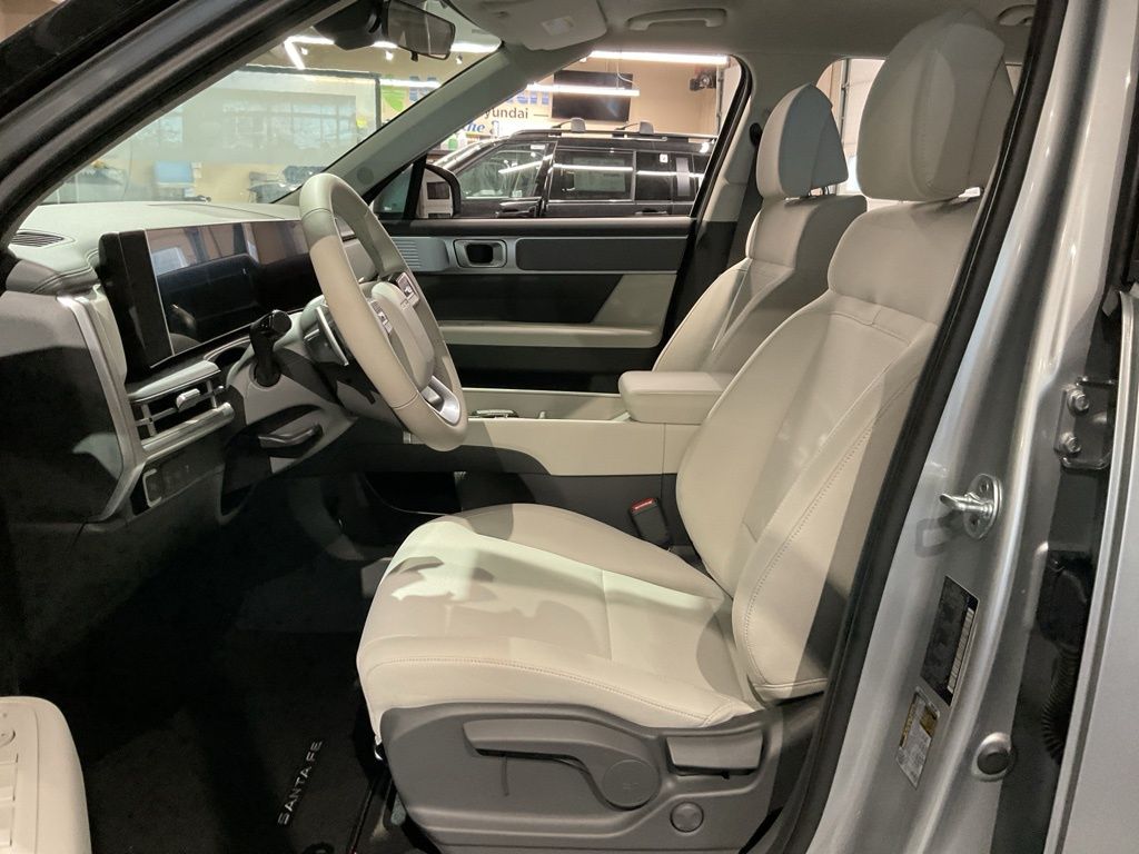New 2026 Silver Hyundai SE image 9