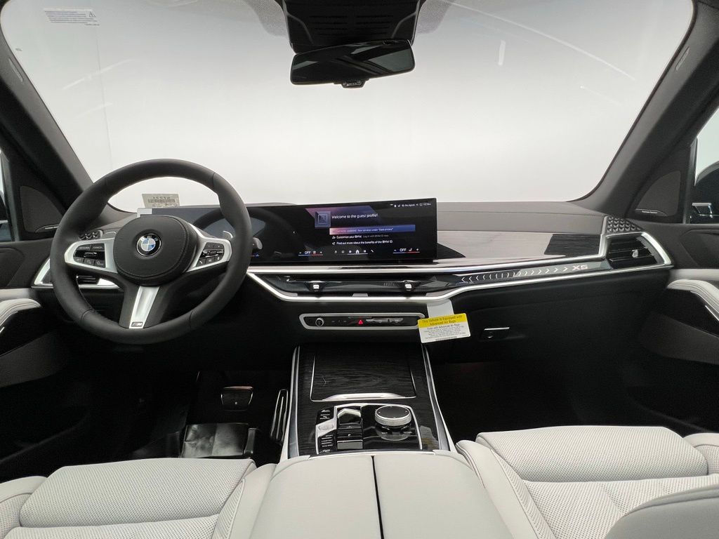 Thumbnail: 2026 BMW X5 - 9