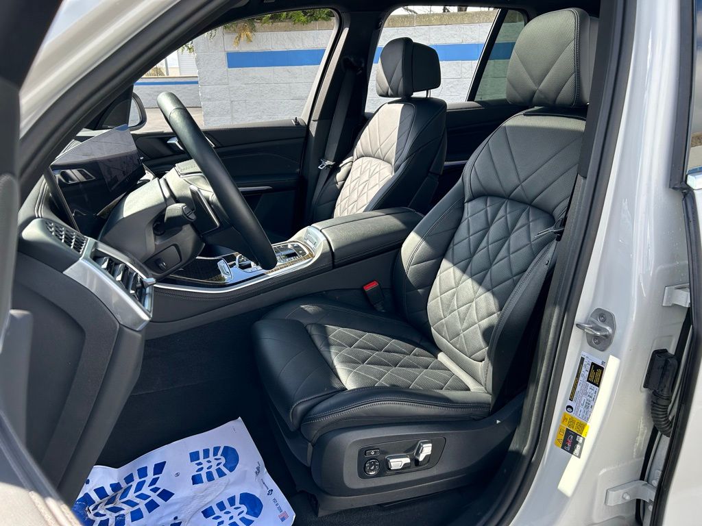 2024 BMW X5 xDrive50e 17