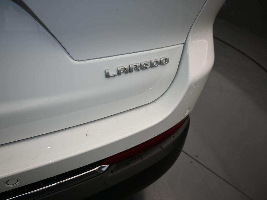 Used 2025 Bright White Clearcoat Jeep Laredo image 28