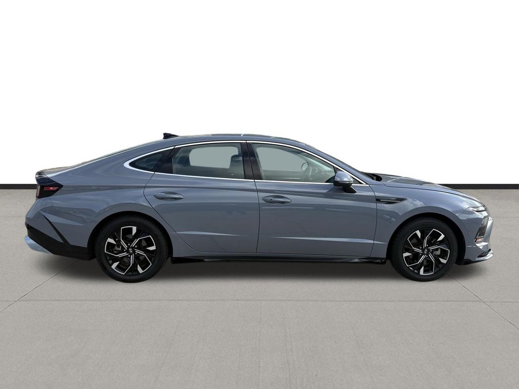 2024 Hyundai Sonata SEL Blue at Wharton Chevrolet GMC