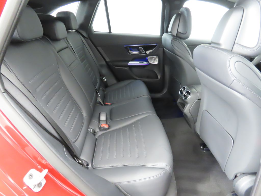 Thumbnail: 2025 Mercedes-Benz GLC - 22