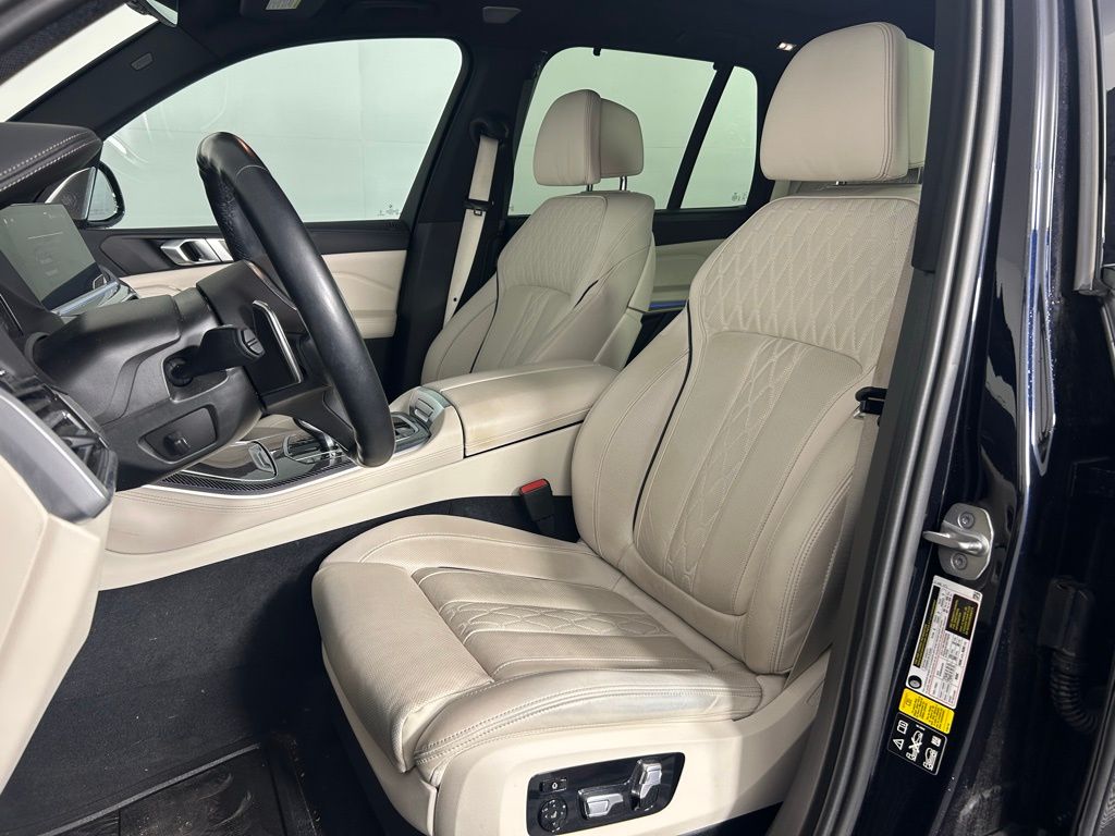 Thumbnail: 2023 BMW X5 - 15