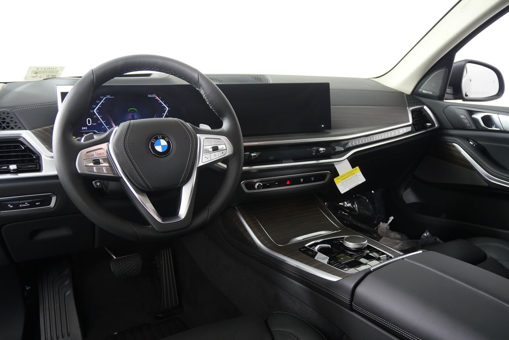 Thumbnail: 2026 BMW X7 - 19