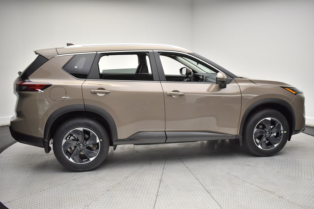 2025 Nissan Rogue SV 4