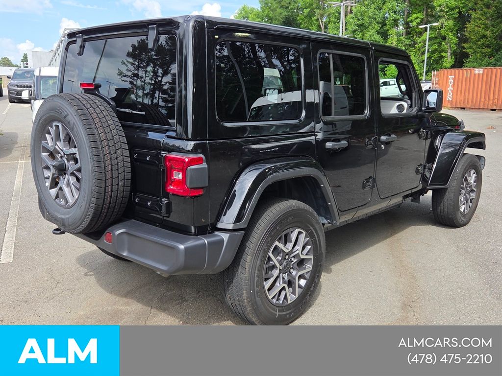 Used 2025 Black Jeep Sahara image 15