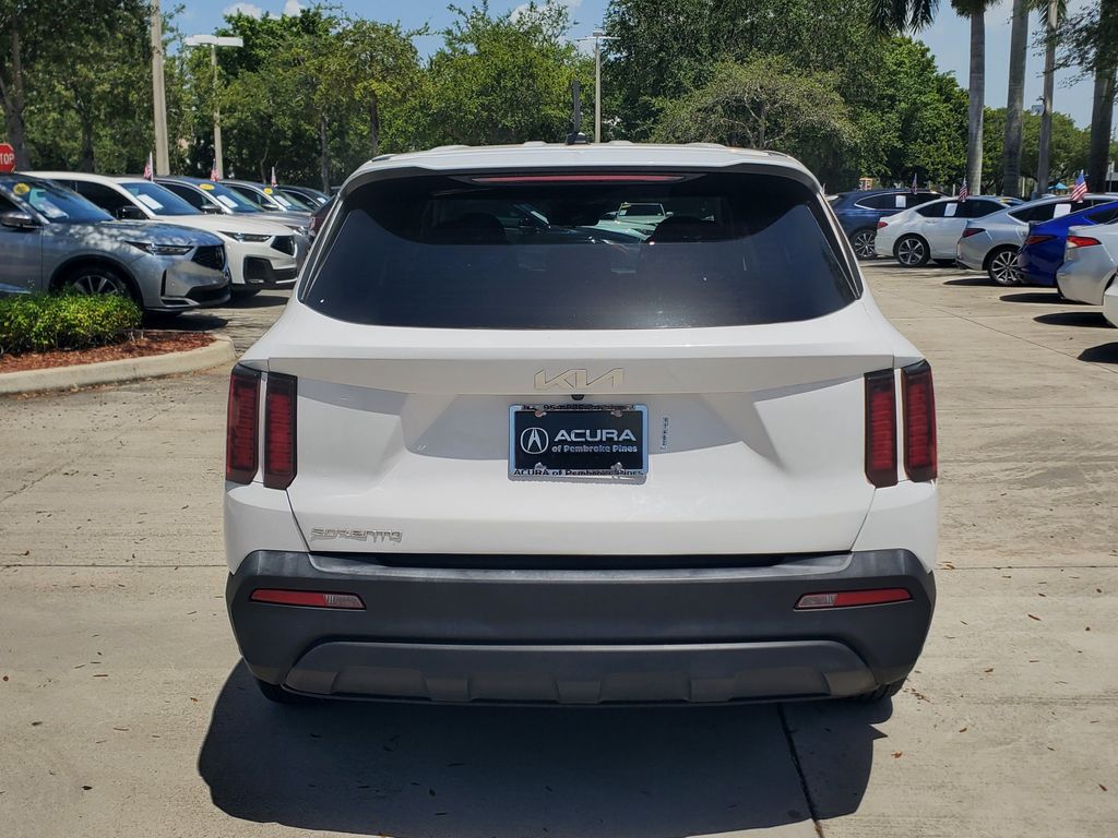 2023 Kia Sorento - $18,488