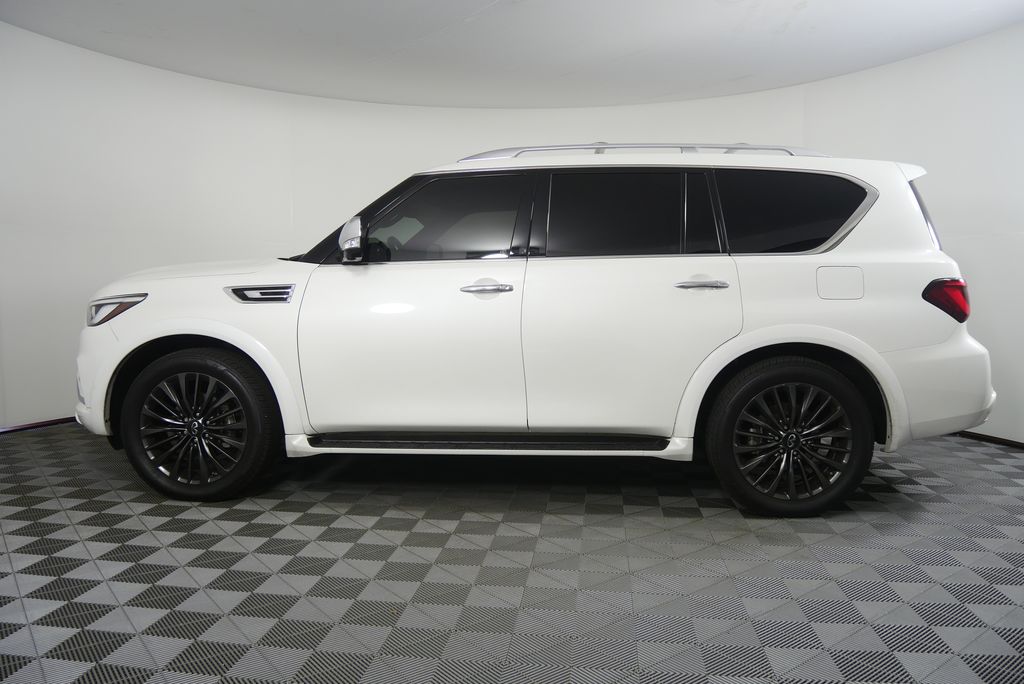 Thumbnail: 2023 INFINITI QX80 - 6