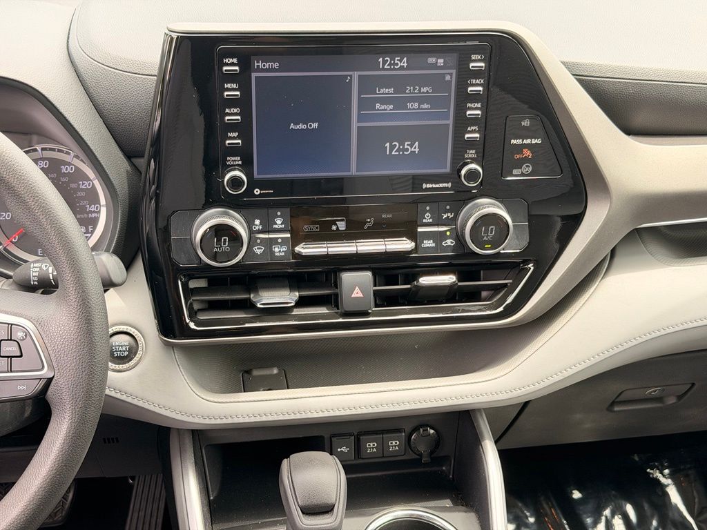 2021 Toyota Highlander L Celestial Silver Metallic - Jim Hudson Acura - Image 19