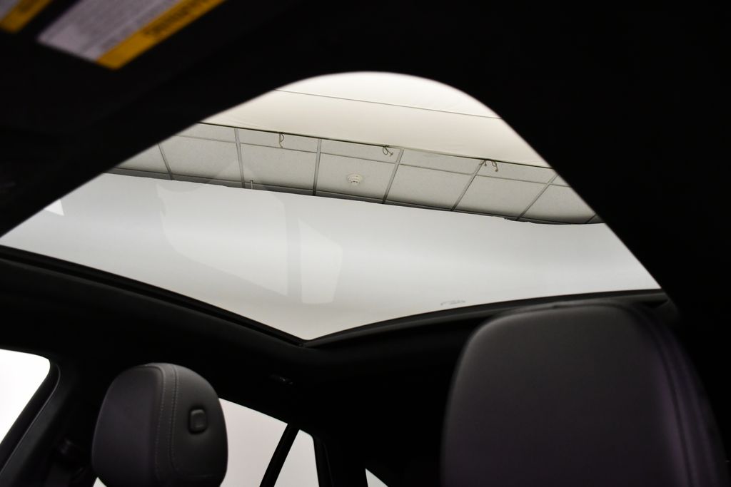 Thumbnail: 2026 Mercedes-Benz GLE - 17