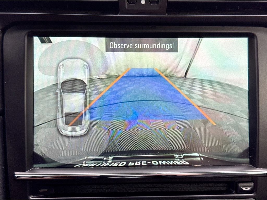 Thumbnail: 2016 Porsche 911 - 18