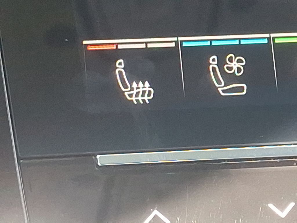 2024 Audi Q8 e-tron Premium Plus 24