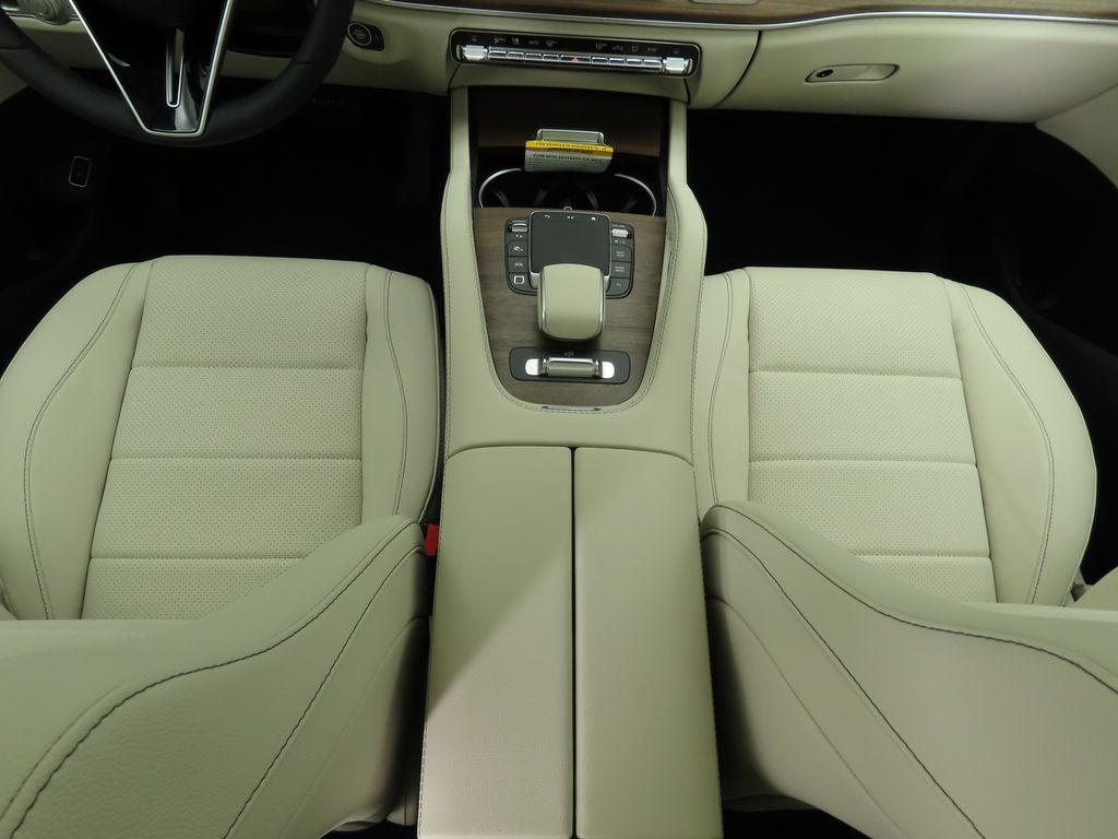 2025 Mercedes-Benz GLS 450 4MATIC 17