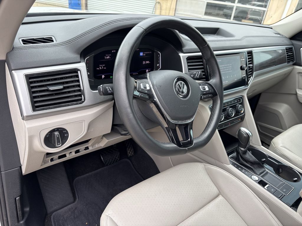 2019 Volkswagen Atlas SEL White at Durrett Motor Company