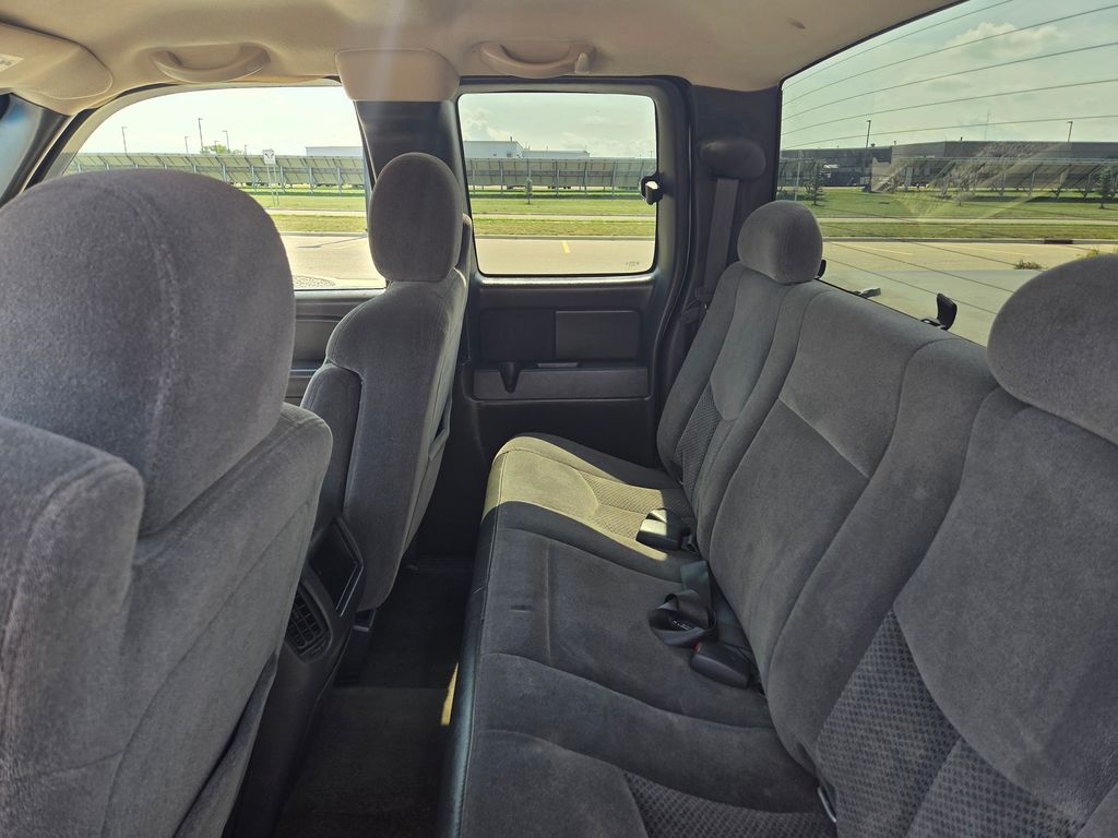 2005 Chevrolet Silverado 1500 LS