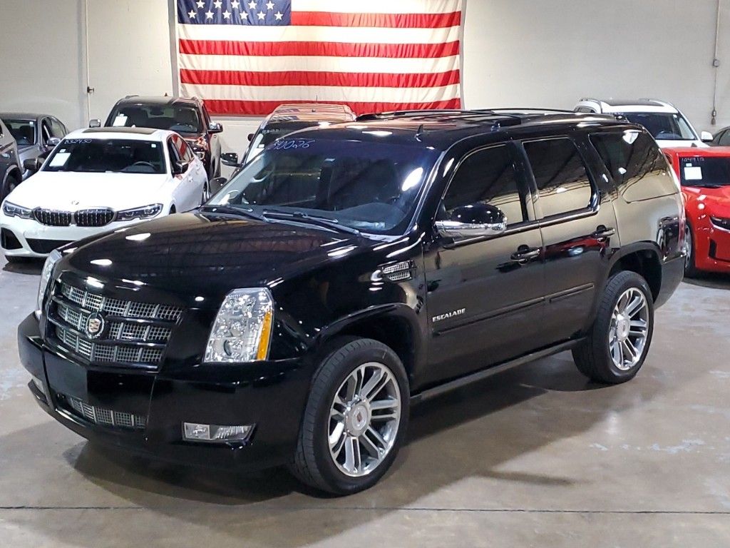 2013 Cadillac Escalade Premium 41