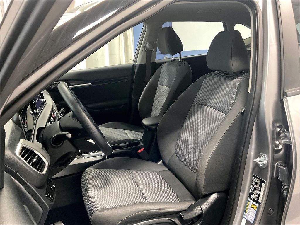 2025 Kia Seltos — photo 10