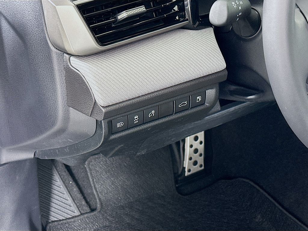Thumbnail: 2026 Toyota Camry - 10