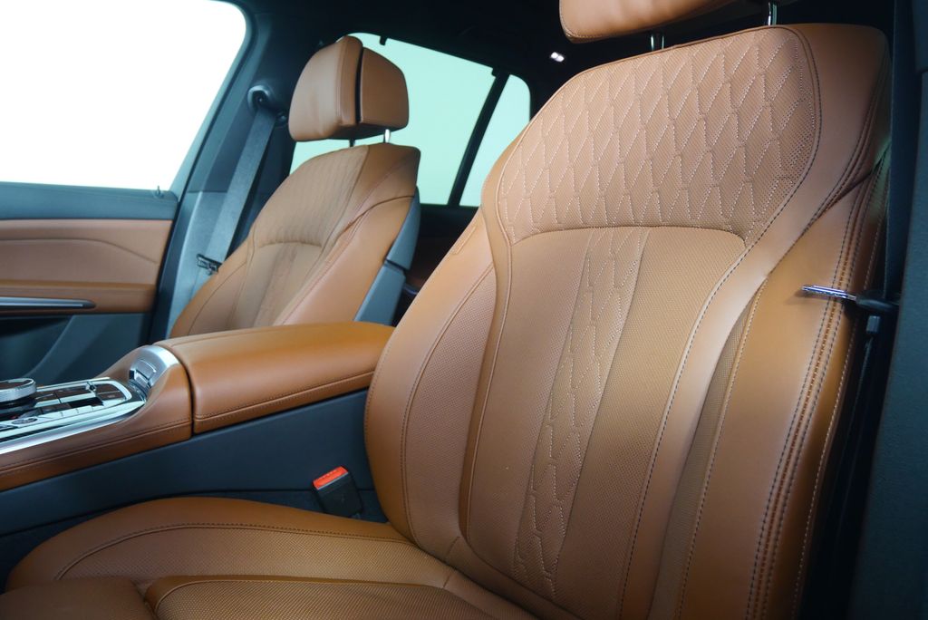 Thumbnail: 2026 BMW X5 - 10