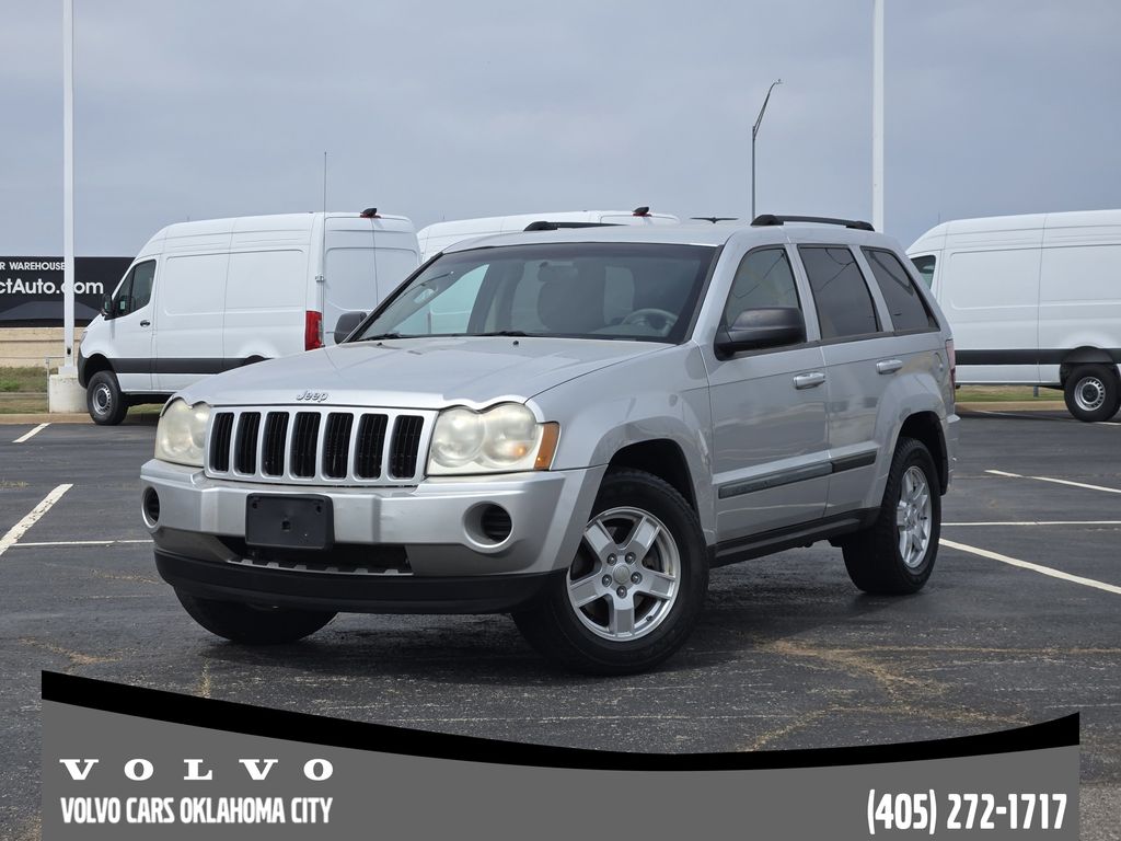 Bright Silver Metallic Clearcoat 2007 Jeep Grand Cherokee Laredo SUV / Crossover Rear-Wheel Drive 5-Speed Automatic