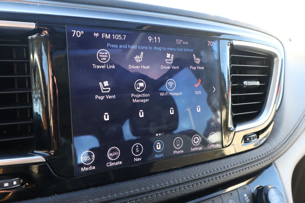 Thumbnail: 2018 Chrysler Pacifica - 23