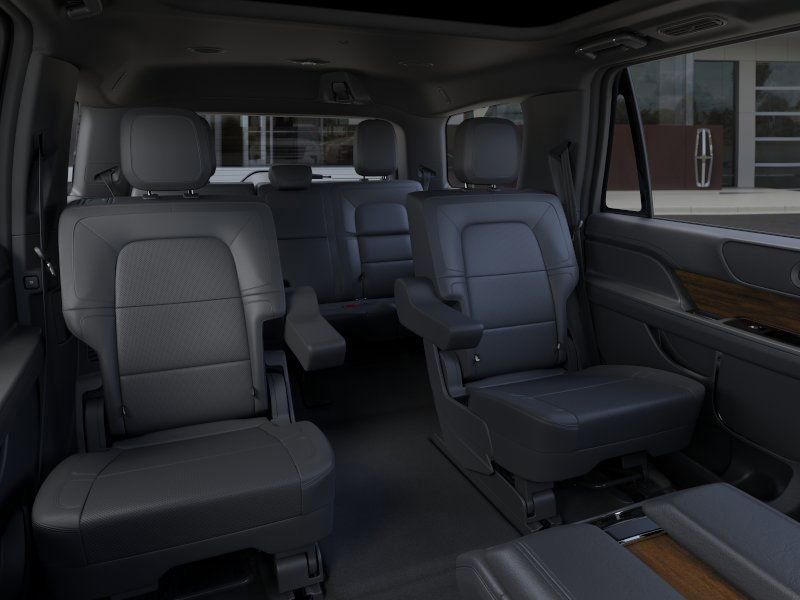 Thumbnail: 2023 Lincoln Navigator - 11