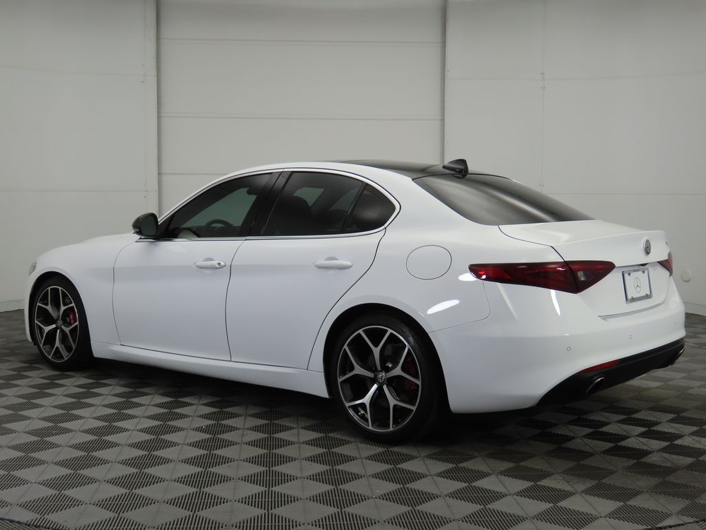 2019 Alfa Romeo Giulia Ti 7