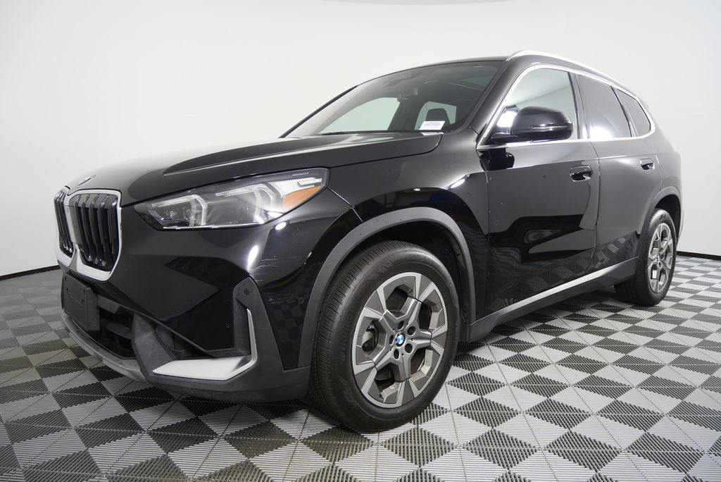 Thumbnail: 2023 BMW X1 - 8