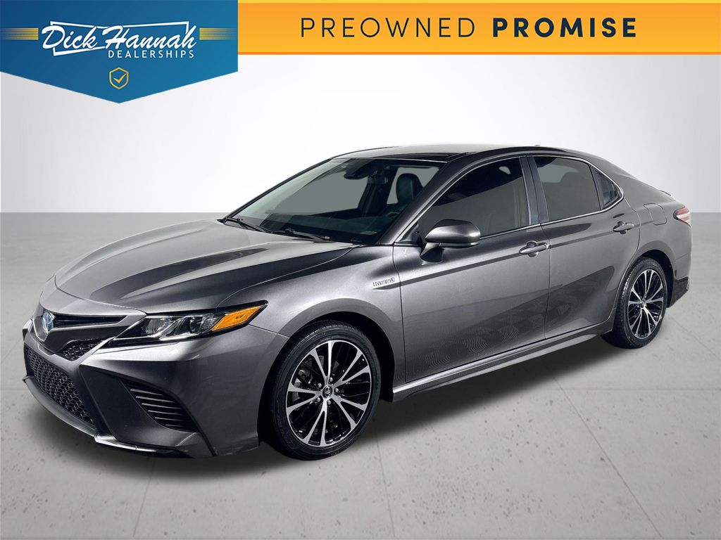 2020 Toyota Camry Hybrid SE