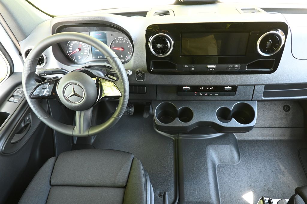 2025 Mercedes-Benz Sprinter 2500 4