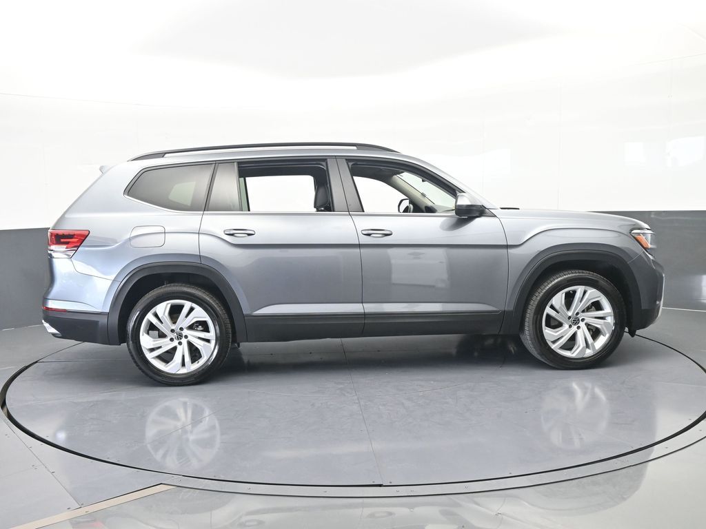 Used 2021 Gray Volkswagen 3.6L V6 SE w/Technology image 7