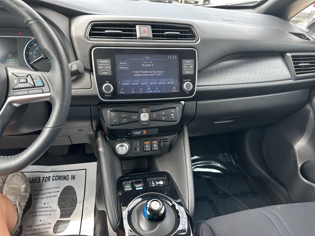 2024 Super Black/Pearl White Nissan LEAF SV Plus FWD Hatchback