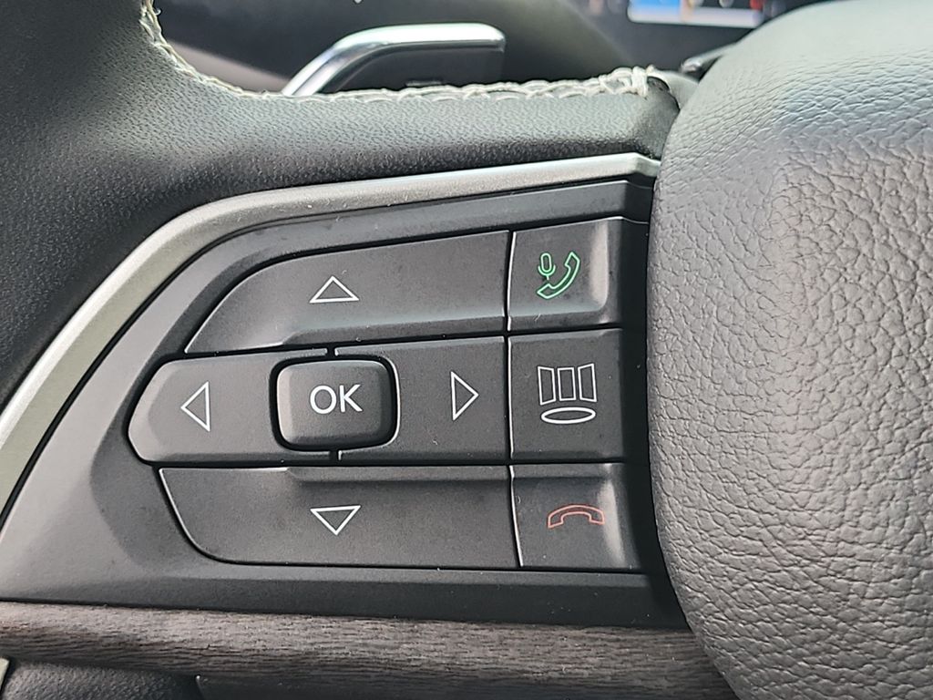 Used Car 2023 Jeep Grand Cherokee  Limited For Sale Under $30,000 In Austin, Texas