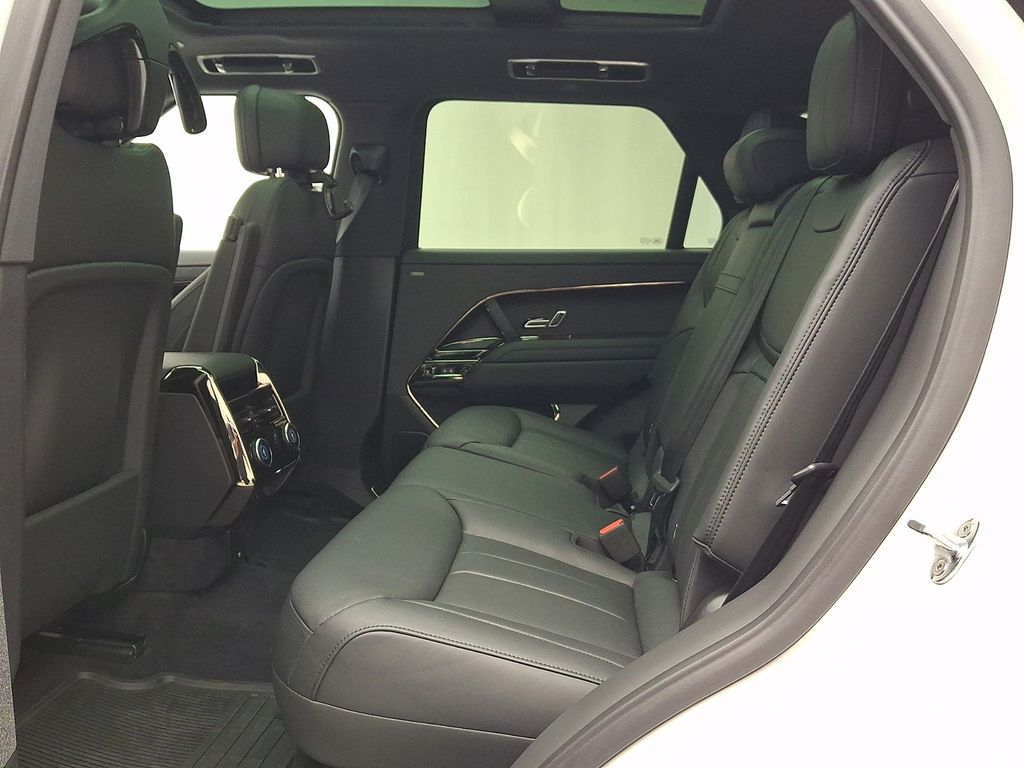 Thumbnail: 2026 Land Rover Range Rover Sport - 6