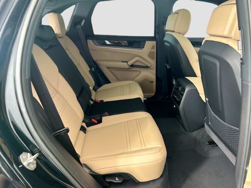 Thumbnail: 2026 Porsche Cayenne - 22