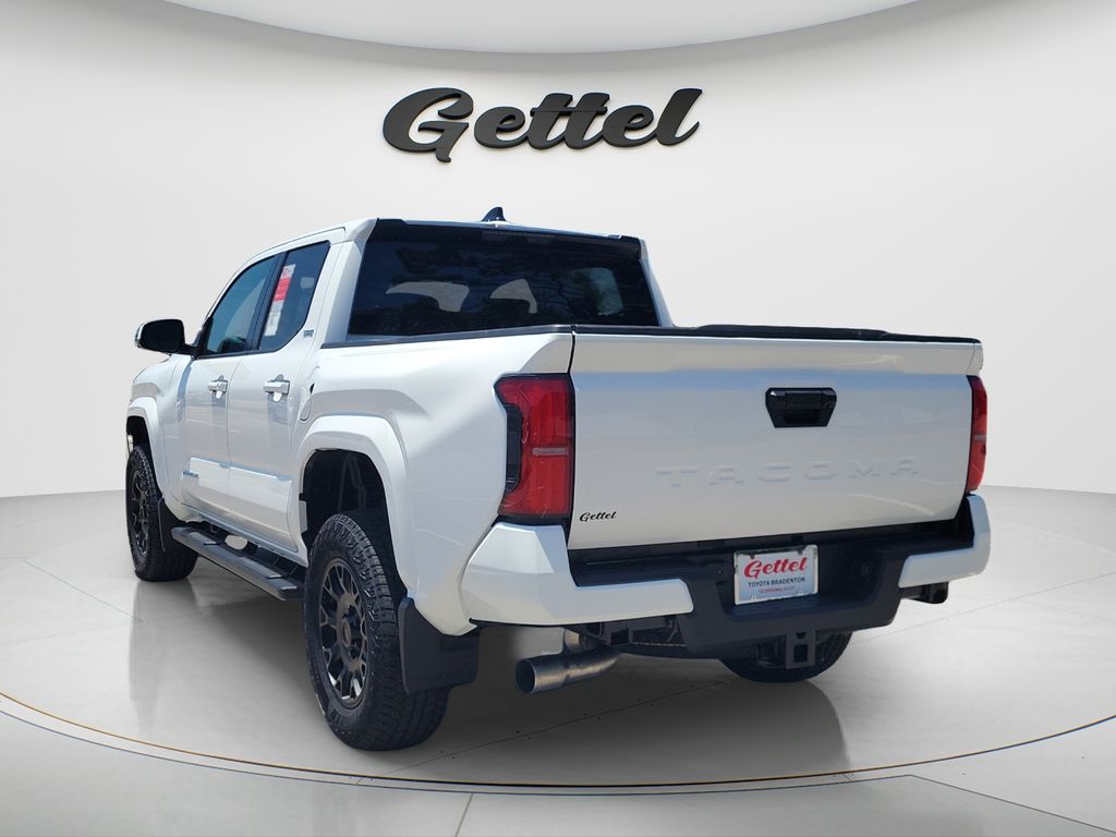 New 2026 White Toyota SR5 image 7