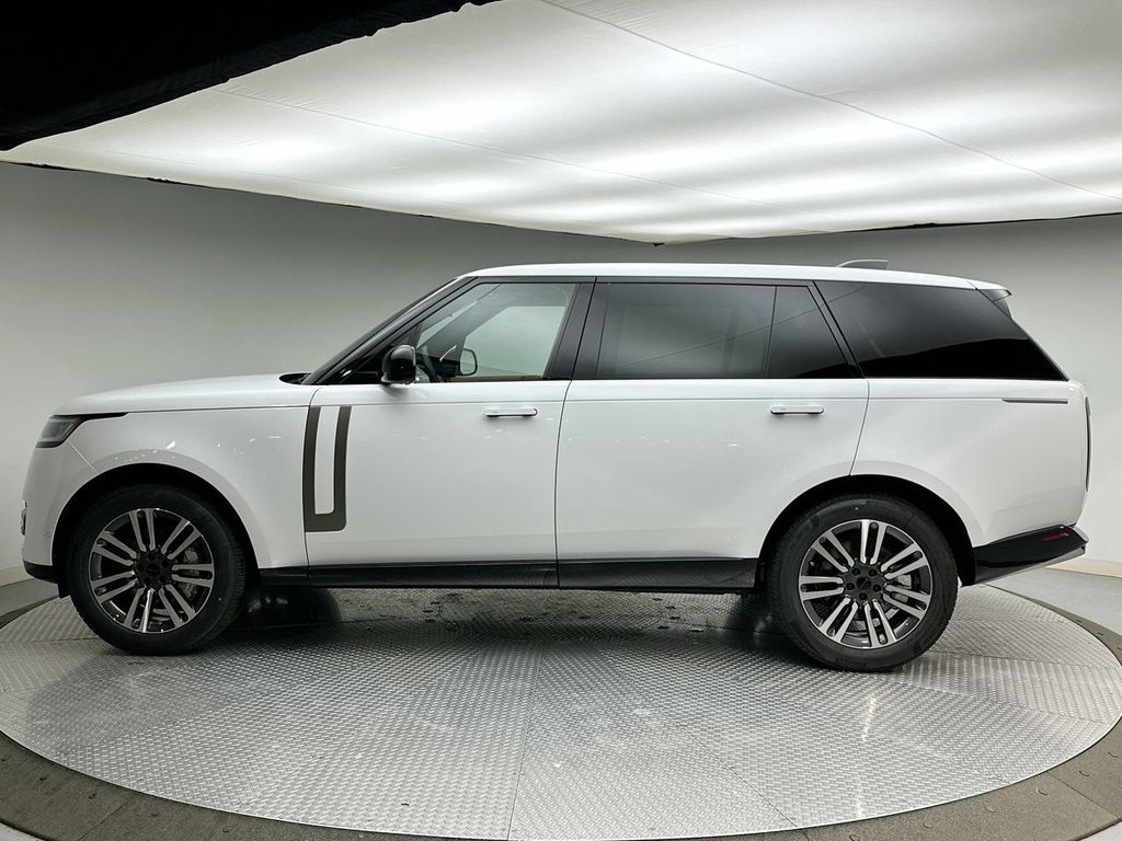 Thumbnail: 2026 Land Rover Range Rover - 10