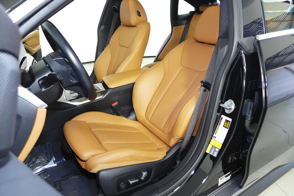 Thumbnail: 2023 BMW i4 - 22